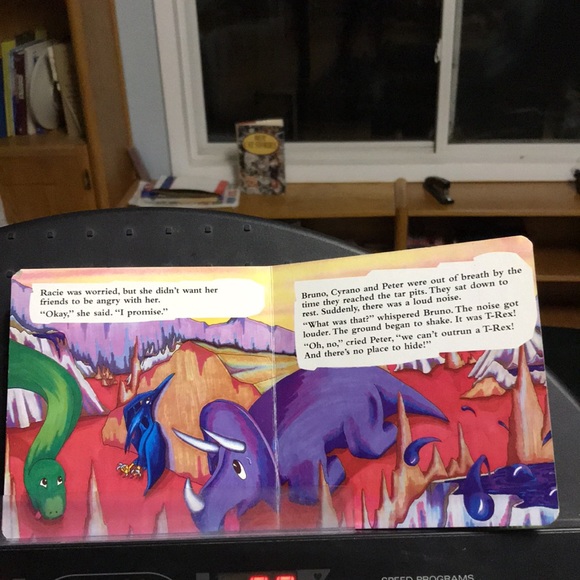 “Mother knows best” dinosaur adventure board book - Picture 8 of 11